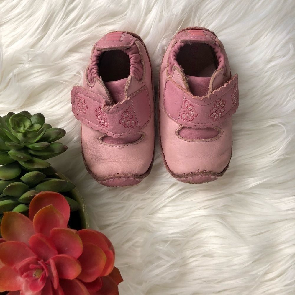 Stride Rite Lil Chuckle Bunny pink baby booties 3m